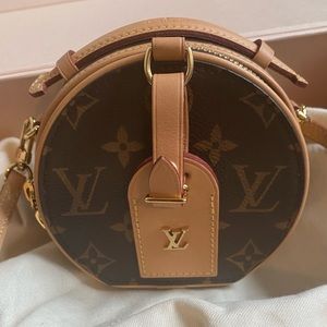 Louis Vuitton- Mini Boite Chapeau